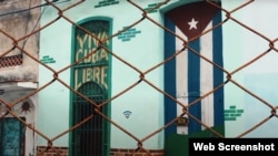 Captura de pantalla video "Lluvia de libertades". (YouTube/Pavel Urkiza)