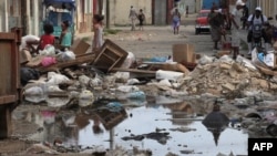 Basureros en las calles de La Habana