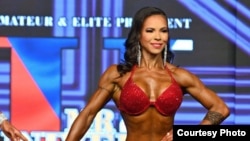 Yaima Marín ganó primer lugar en la categoría bikini fitness en la Copa Suiza de 2021. (Foto: Cortesía de la entrevistada)