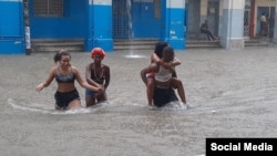 Calle inundada debido a las intensas precipitaciones de junio pasado en La Habana. (Foto: Facebook, Nelson Ricardo Sierra, Archivo)