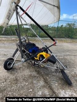 El planeador en que volaron desde Cuba a EEUU.