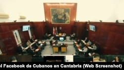  Presentación en Ayuntamiento de Santander, España, de documento en apoyo a la libertad de Cuba. (Captura de video/Facebook/Asociación Cubano-Vasca Demokrazia kubarentzat)