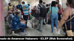 Pacientes en el cuerpo de guardia del Hospital Universitario General Calixto García. La Habana. (Amanecer Habanero - ICLEP)