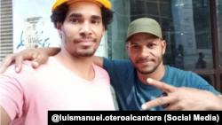 Luis Manuel Otero Alcántara (izq.) y Maykel Osorbo.