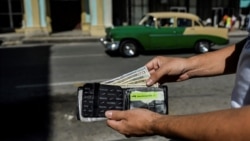 Las remesas son una fuente crucial de ingresos en dólares para GAESA, conglomerado militar cubano. (Yamil Lage/AFP)