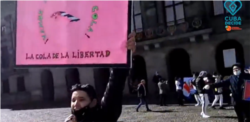 Una manifestación en la plaza Dam de Amsterdam, Holanda, el 5 de abril de 2021