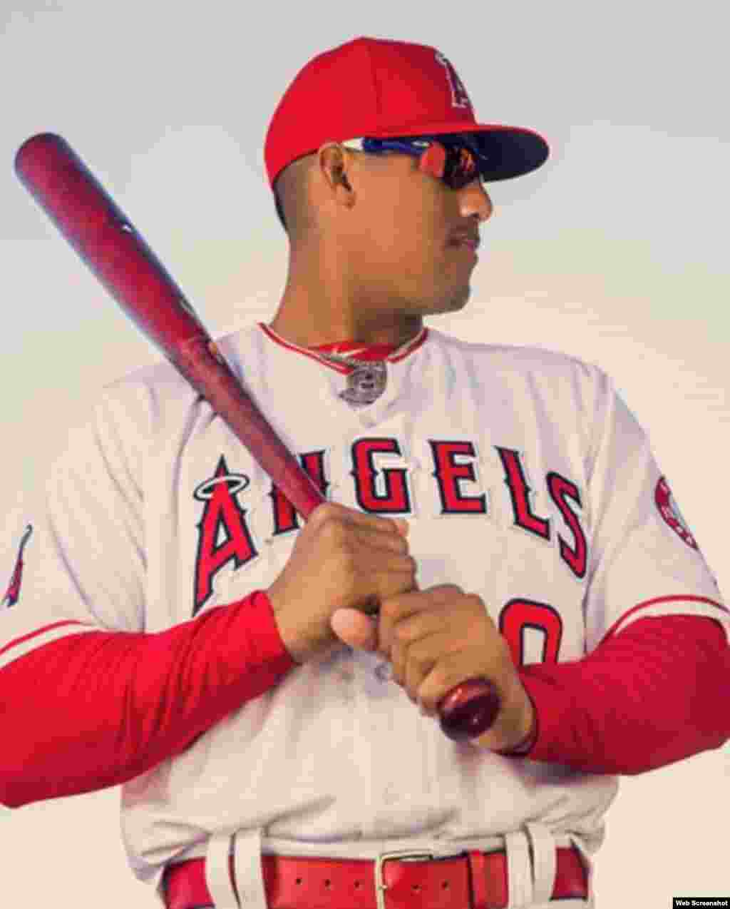 Yunel Escobar bateó para .304 (157 imparables en 517 turnos), con 39 carreras impulsadas, 68 anotadas y 5 jonrones en la temporada 2016 en las Grandes Ligas. En el Spring Training 2017 ha fallado las tres veces que ha visitado el cajón de bateo.