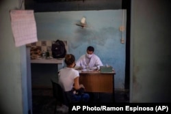 Un consultorio médico en Madruga, Cuba.