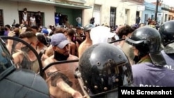 Manifestantes en las calles de Cárdenas, el 11 de julio de 2021. Las manifestaciones en esa ciudad fueron de las más concurridas en esa jornada de protestas antigubernamentales.