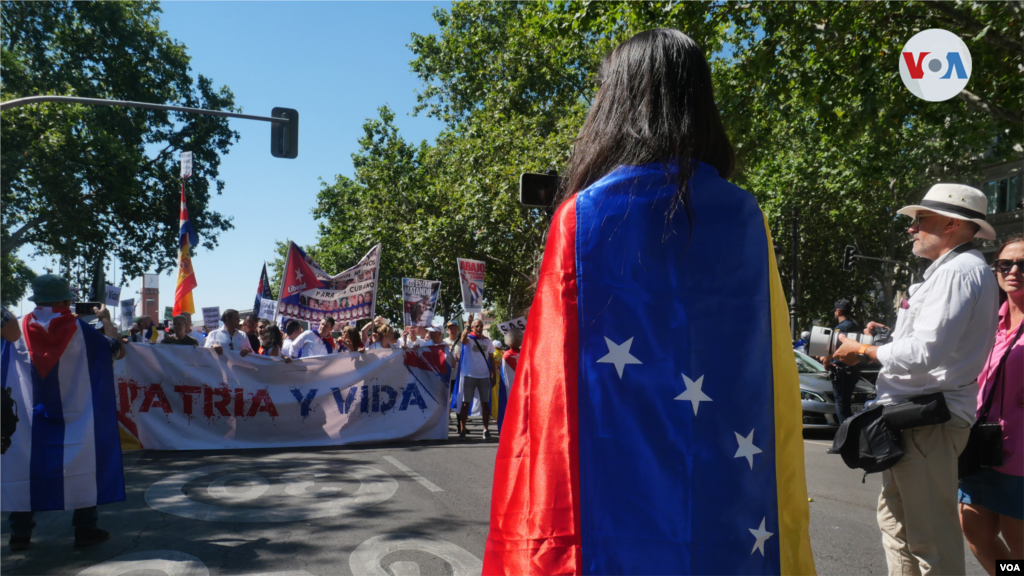 A la protesta no sólo asistieron miembros de la diáspora cubana. Migrantes de países como Venezuela, también decidieron apoyar la causa cubana.