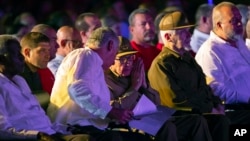 ARCHIVO. Miembros de la cúpula gobernante cubana en un acto celebrado el 26 de julio de 2023, en Santiago de Cuba. De izq. a der. Esteban Lazo, Miguel Díaz-Canel, Raúl Castro, Ramiro Valdés y Manuel Marrero.