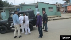 Arrestan a Damas de Blanco en Colón, Matanzas. (Twitter de Iván Hernández Carrillo)