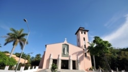 Padre Alberto Reyes habla en Foro de OAAA celebrado en FIU