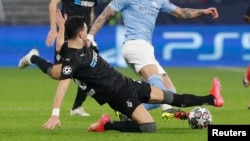 Borussia Moenchengladbach vs. Manchester City. (REUTERS/Bernadett Szabo)