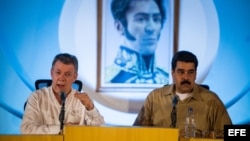 El presidente Colombia, Juan Manuel Santos, durante un encuentro con su par de Venezuela, Nicolás Maduro. Foto archivo agosto, 2016, Puerto Ordaz (Venezuela).