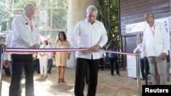 El presidente designado de Cuba, Miguel Díaz-Canel inaugura la Feria Internacional de La Habana. 