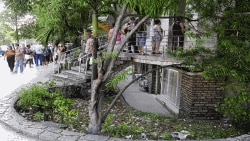 La notaría de 23 y J en el barrio habanero de El Vedado, es una de las mas concurridas por encontrarse en una céntrica zona de la capital cubana. 