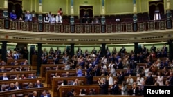 La moción presentada por el Partido Popular para reconocer al candidato presidencial opositor venezolano Edmundo González como ganador de las elecciones de Venezuela fue aprobada en el parlamento español, en Madrid, España, el 11 de septiembre de 2024. REUTERS/Susana Vera