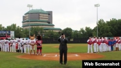 Los Chacales de New Jersey vs. la selección nacional de Cuba.