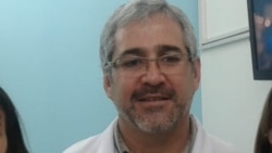 Doctor Ernesto Moya Retes.