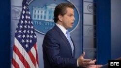 El nuevo director de Comunicación de la Casa Blanca, Anthony Scaramucci, se dirige a la prensa tras su nombramiento.