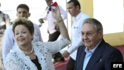 El general Raúl Castro y la presidenta de Brasil, Dilma Rousseff, inauguran la primera etapa del puerto del Mariel construido con financiación brasileña (27 de enero, 2014),