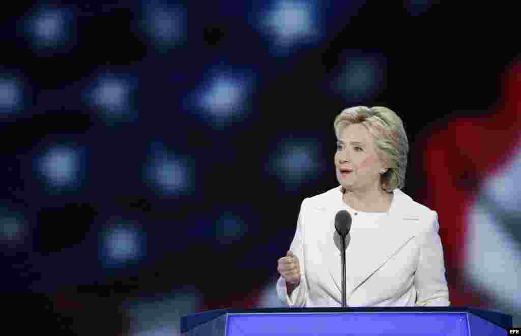 Hillary Clinton, en el último día de la Convención Demócrata en el Wells Fargo Center en Filadelfia (Estados Unidos).