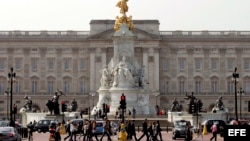 Vista del palacio de Buckingham en el centro de Londres. Foto ARCHIVO