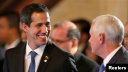 El presidente interino de Venezuela, Juan Guaidó, junto al vicepresidente de EEUU, Mike Pence, en Bogotá. 