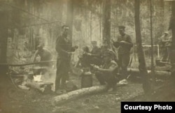 Guerrilleros lituanos en 1947 luchando contra la ocupación soviética.