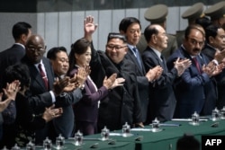 Recepción en actos por aniversario de fundación de Corea del Norte.