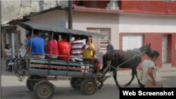 Reporta Cuba. Coche en Sancti Spíritus.