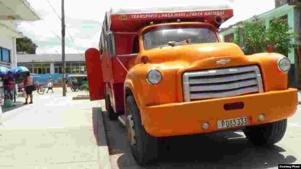 Camión Chevrolet, de uso corriente en Cuba. Foto cortesía de Yoandris Montoya.