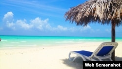 Vista de la playa del hotel Memories-Paraíso Azul, en Cayo Santa María.