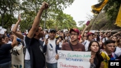 Protesta de estudiantes y profesores universitarios en Venezuela.