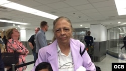 Martha Beatriz Roque, a su llegada a Miami.