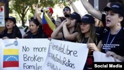 Jóvenes venezolanos se pronunciaron en Medellín por la libertad de Venezuela. (TWITTER).