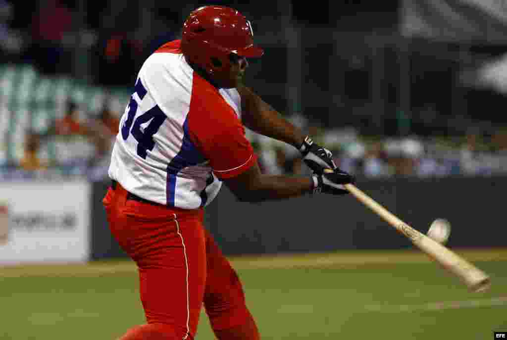 Alfredo Despaigne, uno de los peloteros que más se destacó en la novena cubana durante la Serie del Caribe 2015. Despaigne, al igual que Cepeda y Gourriel, no pudieron cobrar el dinero asignado a los jugadores que integraron el equipo Todos Estrellas de la Serie del Caribe 2015, por regulaciones de la Oficina de Control de Bienes Extranjeros de Estados Unidos (OFAC) . &nbsp;