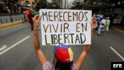 Cientos de personas participaron este sábado en una manifestación religiosa por la paz en Caracas, Venezuela. (Archivo)