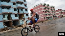 Edificios afectados por el paso del huracán Matthew en Baracoa.