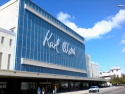 Teatro Karl Marx en La Habana.