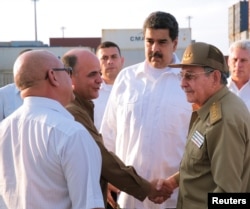 Nicolás Maduro y Raúl Castro en el Puerto de Mariel. Foto Archivo.