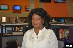 Berta Soler en los estudios de Radio Martí, en Miami.