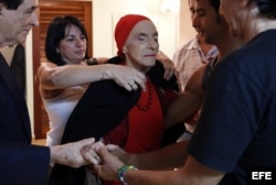 "Fidelidad a la revolución": La coreógrafa y bailarina cubana Alicia Alonso