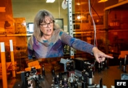 La canadiense Donna Strickland, profesora asociada en el a universidad de Waterloo.