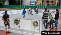 Cancha sintética donada por el equipo holandés Feyenoord Rotterdam.