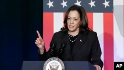 La vicepresidenta de Estados Unidos, Kamala Harris, habla en un acto de campaña el 17 de julio de 2024, en Kalamazoo, Michigan (AP Photo/Carlos Osorio)