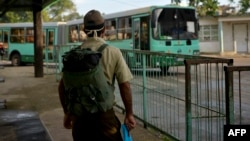 El uso de mascarillas es obligatorio en el transporte público 