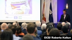 Presentación del proyecto IDEAS para Cuba, en FIU. (Roberto Koltun)