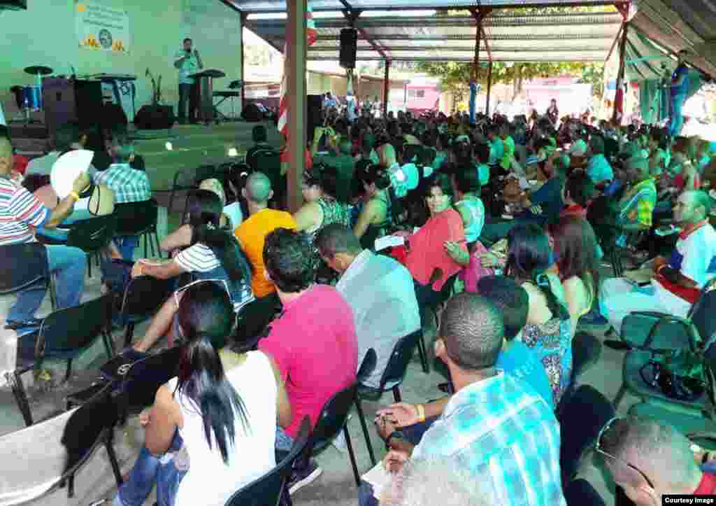 Vista parcial del lugar de culto en el reparto Versailles, Camagüey.